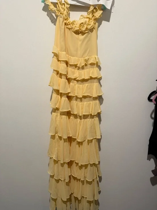 MAJORELLE Avalee Gown in Baby Yellow Size Small - Picture 9 of 14